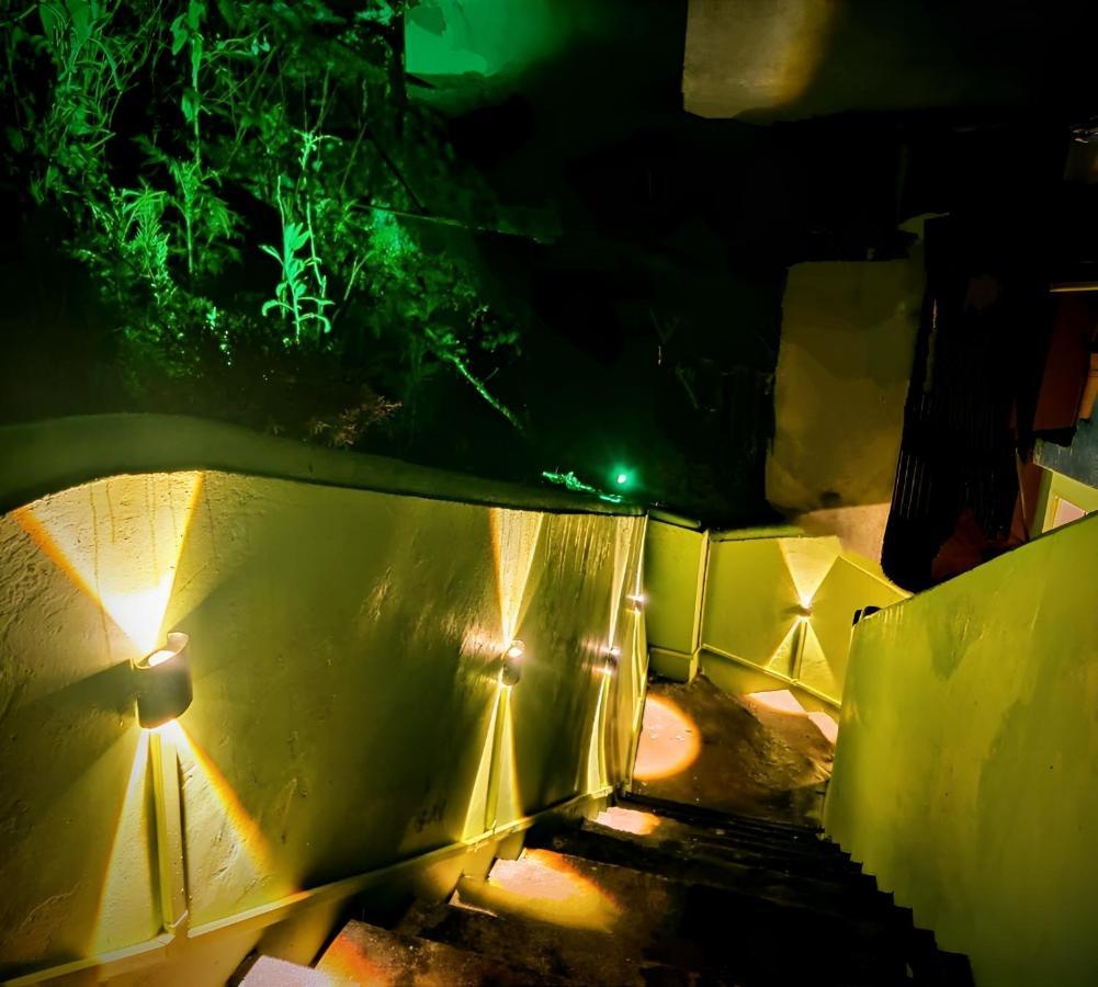 다르질링 Hidden Monkey Backpackers, Railway Station, Darjeeling 호스텔 외부 사진